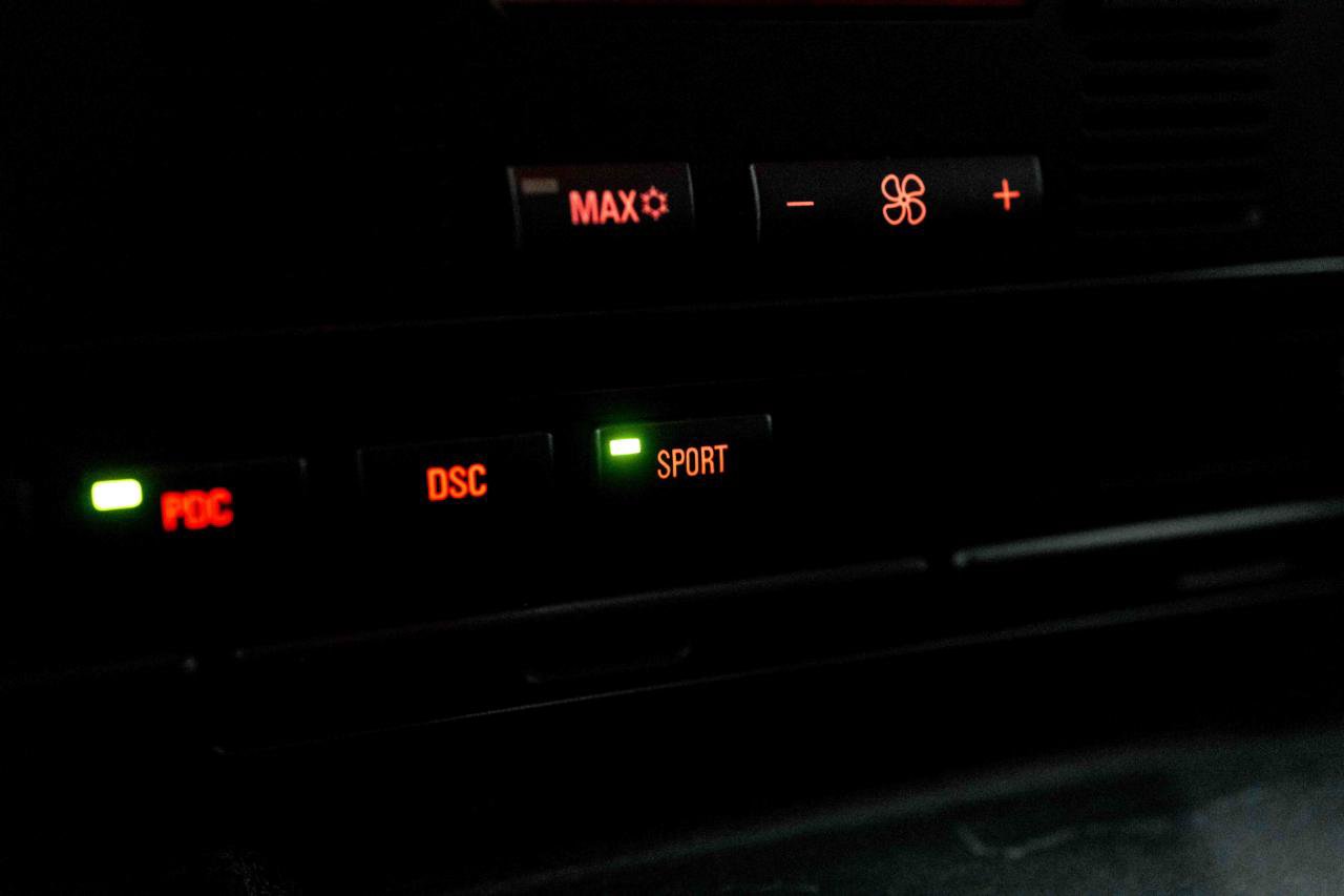 Used 2002 BMW M5 RWD image 61