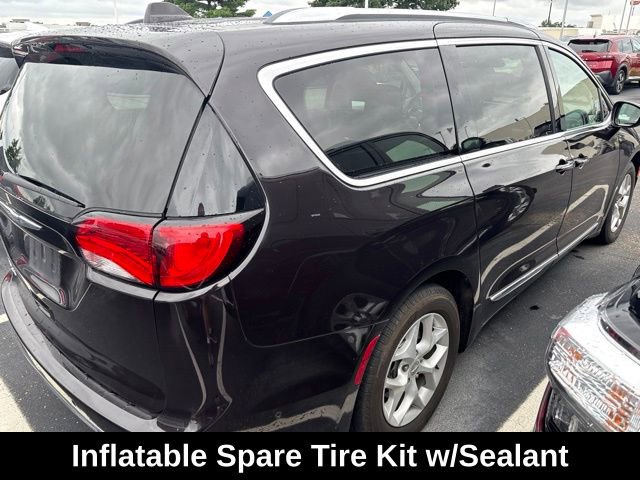 Used 2017 Chrysler Pacifica Touring-L Plus w/ Advanced Safetytec Group FWD image 6