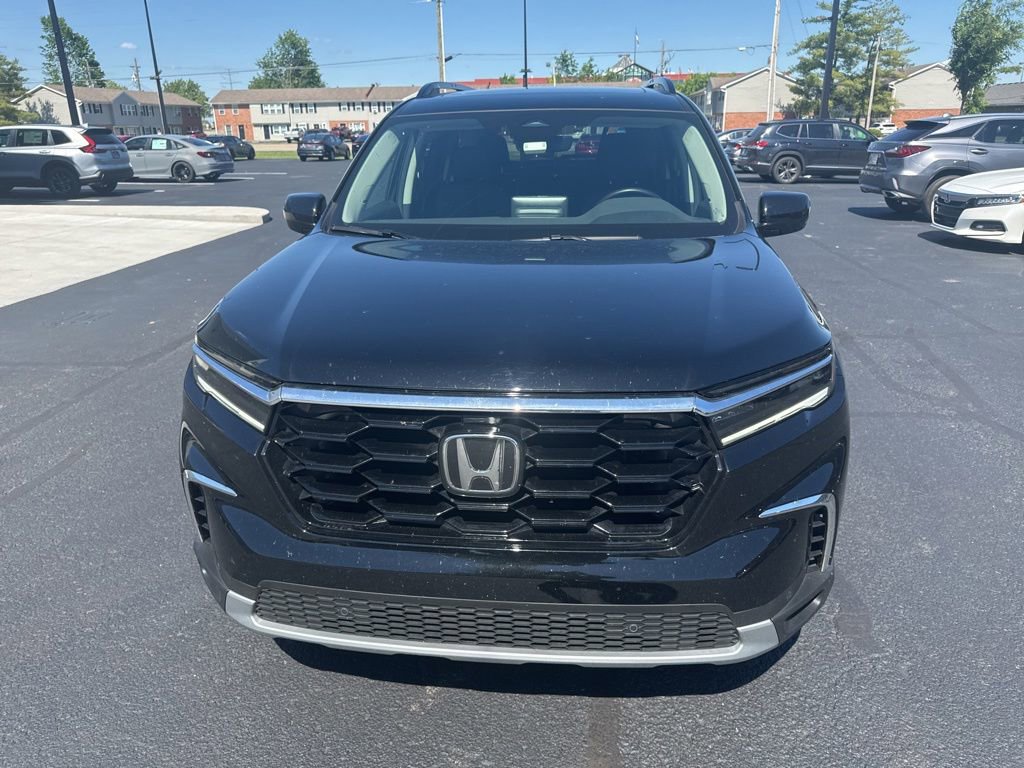 Used 2024 Honda Pilot Touring image 9