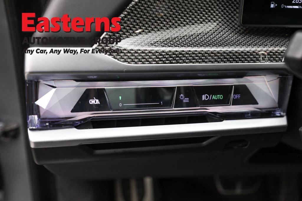 Used 2023 BMW 740i w/ Executive Package image 21