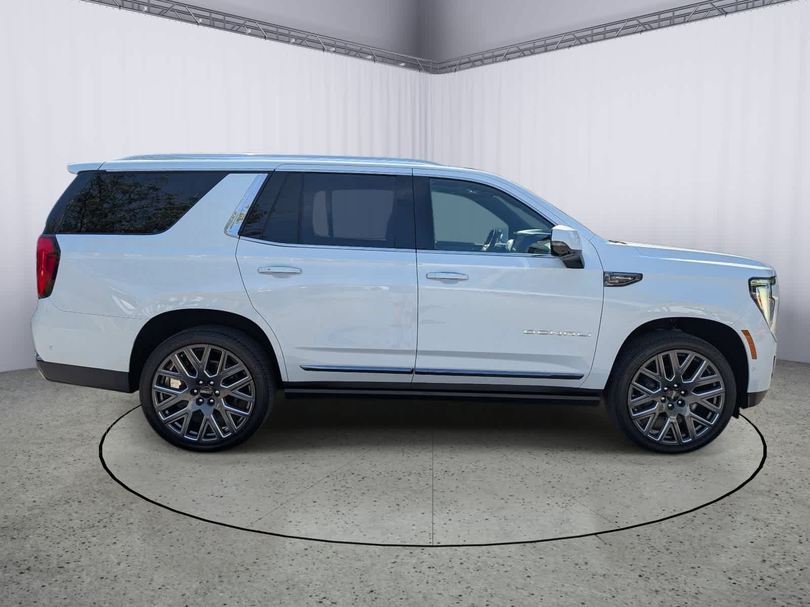 Certified 2026 GMC Yukon Denali Ultimate AWD/4WD image 2