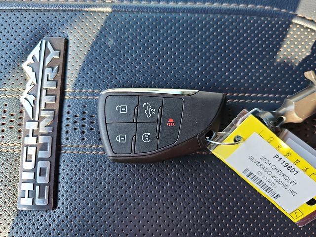 Used 2024 Chevrolet Silverado 2500 High Country w/ Z71 Off-Road Package image 34