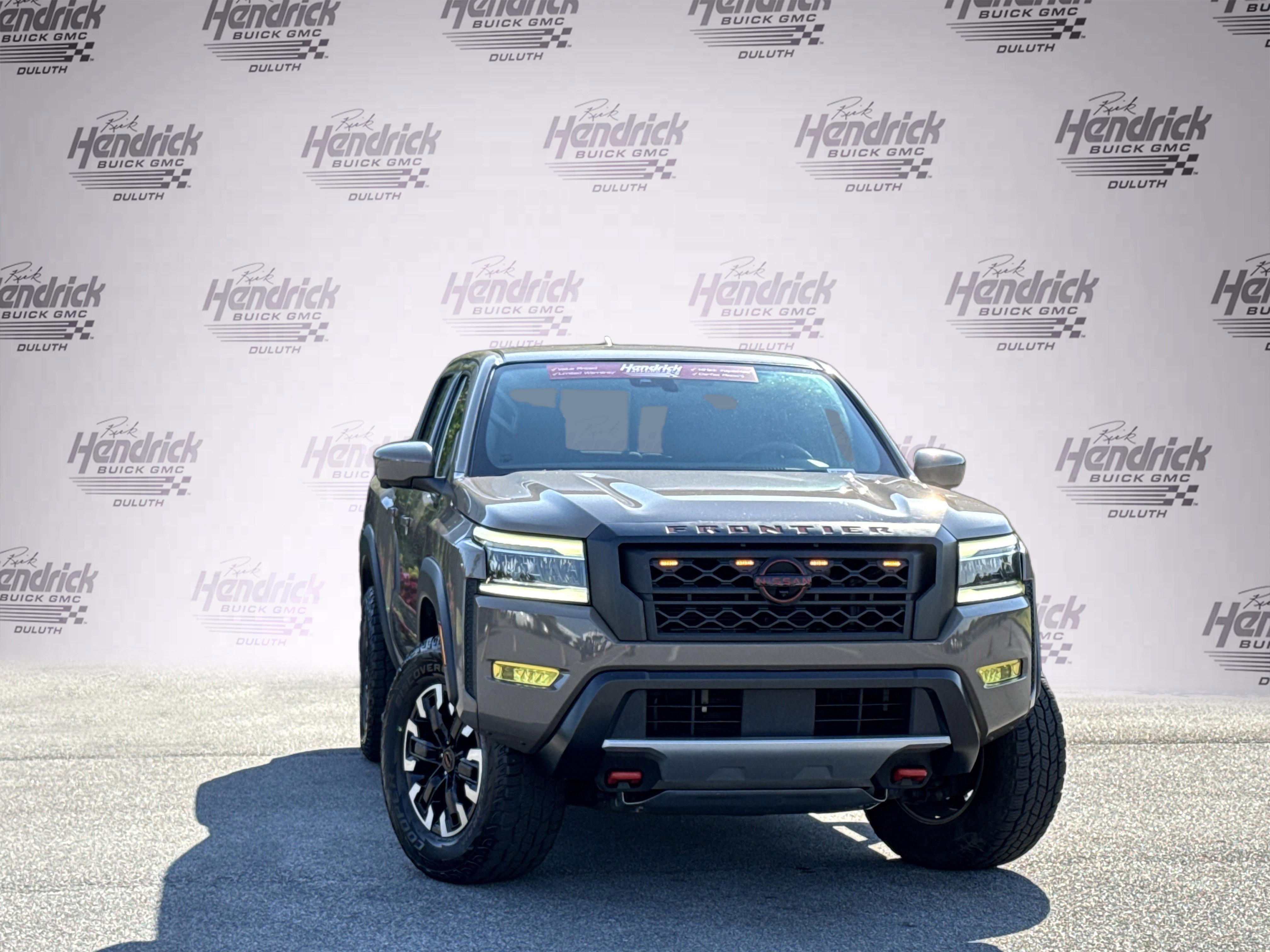 Used 2022 Nissan Frontier PRO-4X AWD/4WD image 2