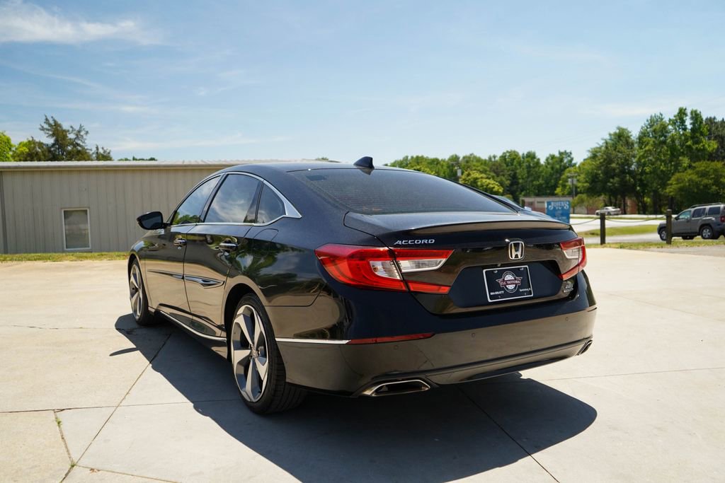 Used 2019 Honda Accord Touring image 4
