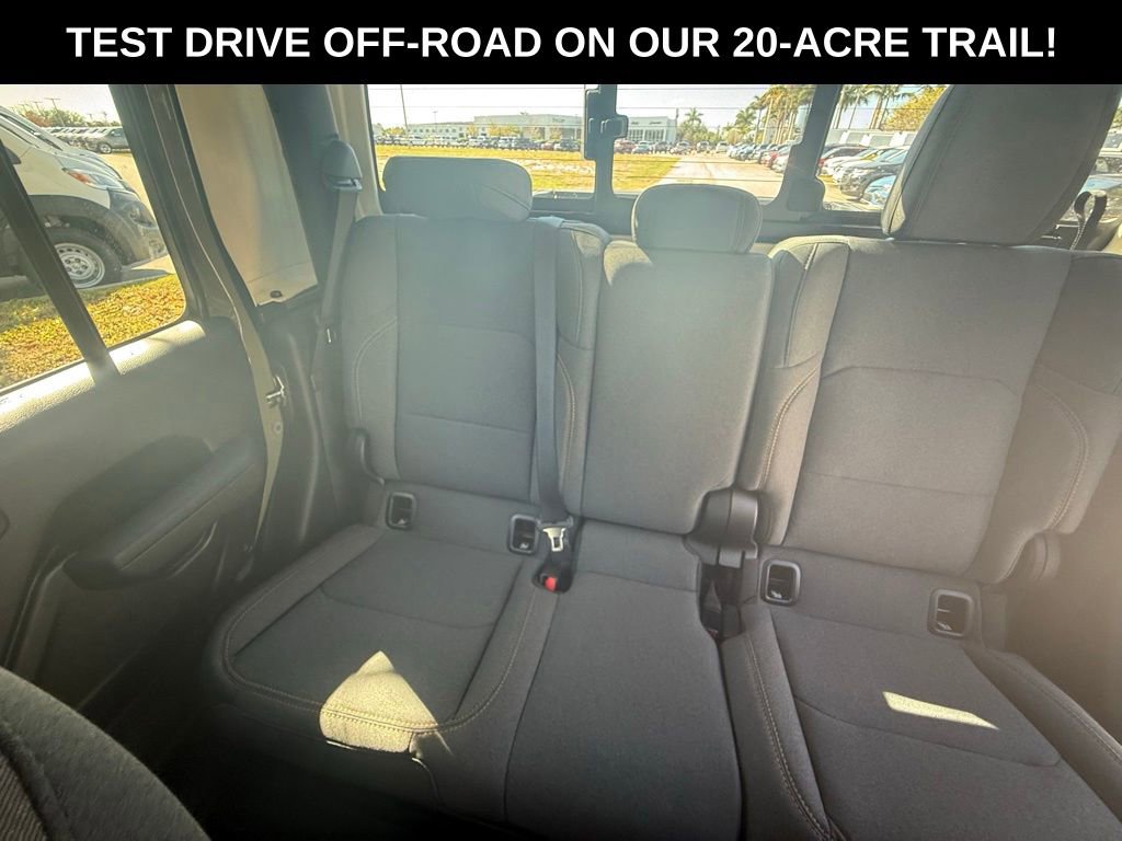 New 2026 Jeep Gladiator Sport image 25