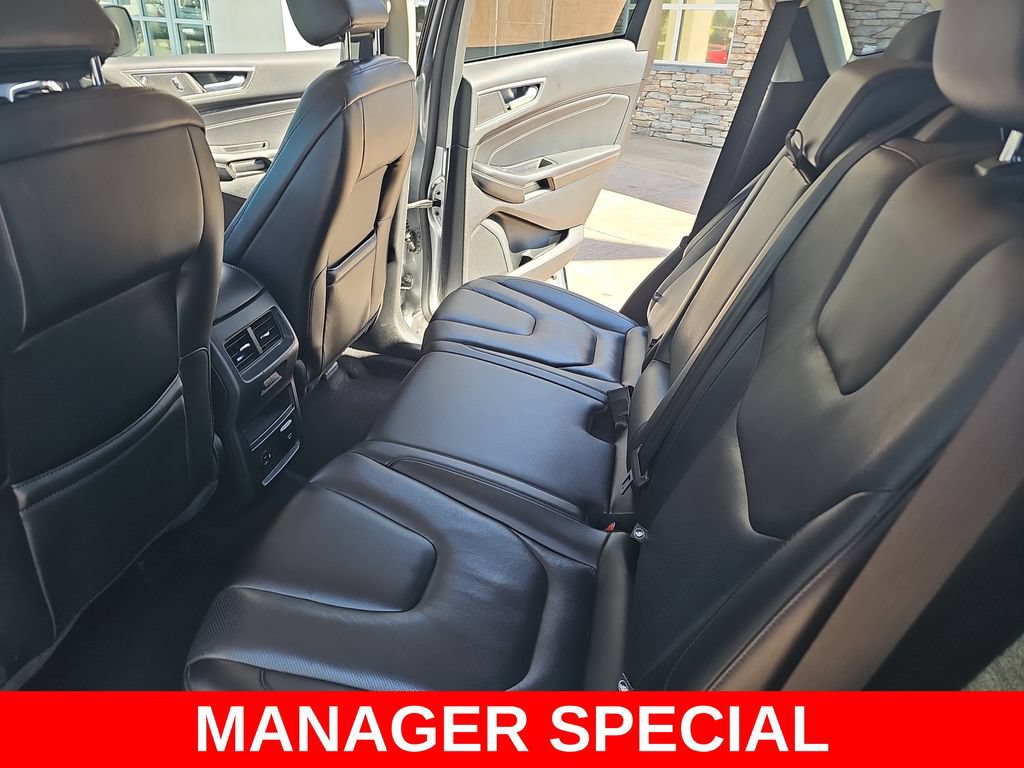 Used 2022 Ford Edge Titanium w/ Equipment Group 301A AWD/4WD image 14