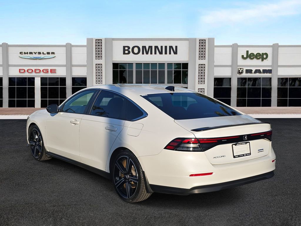 Used 2024 Honda Accord Sport image 4