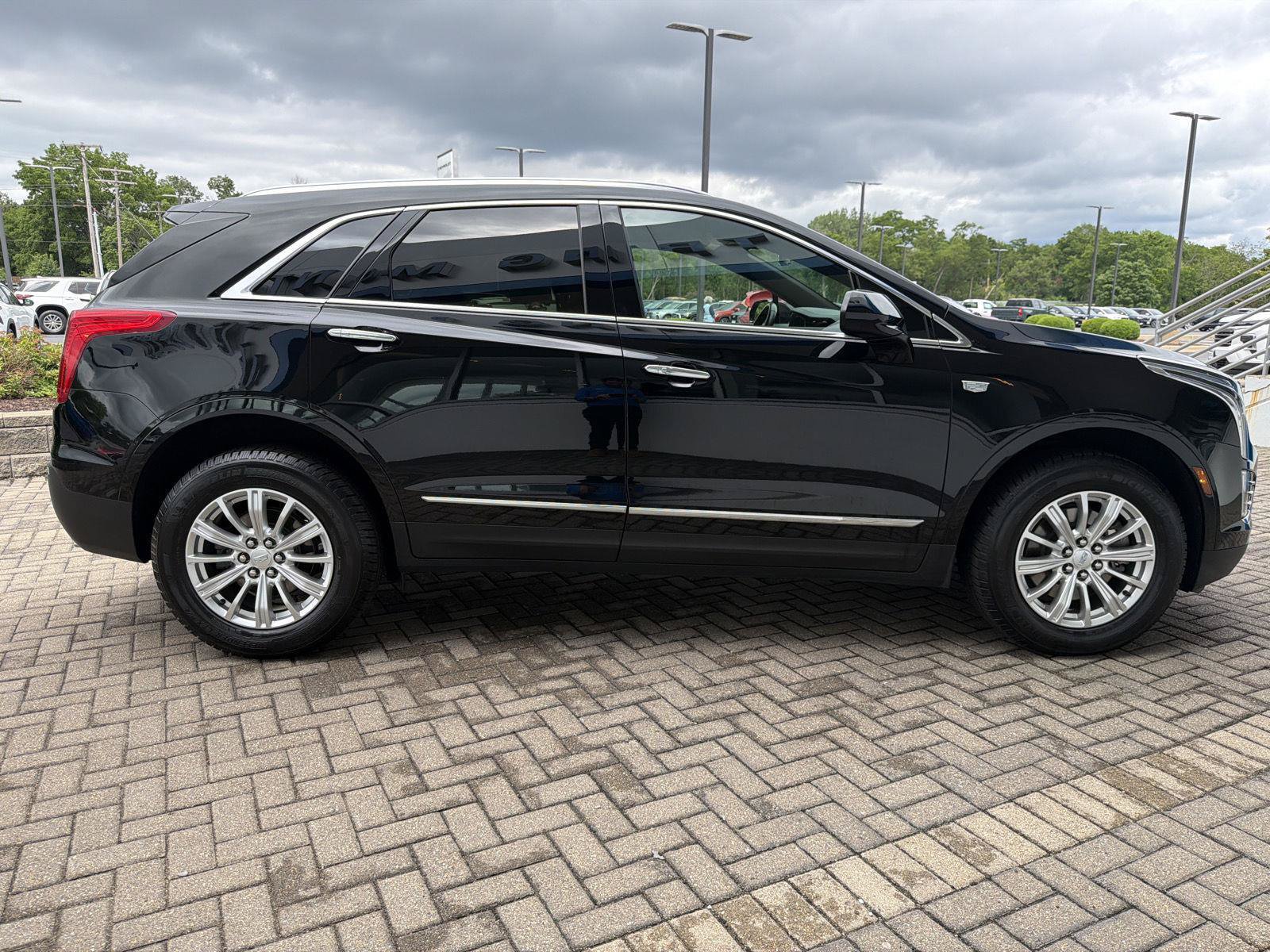 Used 2019 Cadillac XT5 FWD image 6
