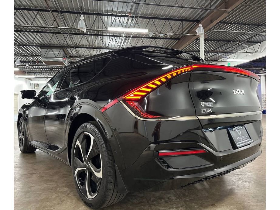 Used 2023 Kia EV6 GT-Line w/ GT-Line Suede Seat Package AWD/4WD image 17