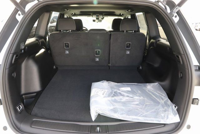 New 2025 Jeep Grand Cherokee Laredo X w/ Luxury Tech Group I AWD/4WD image 7