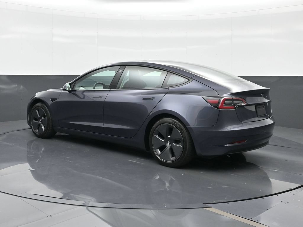 Used 2021 Tesla Model 3 Standard Range Plus RWD image 3