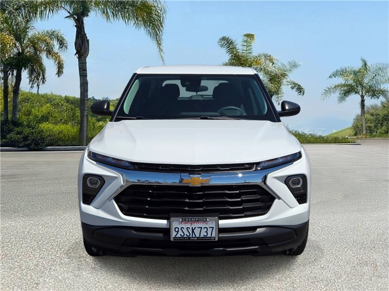 Used 2025 Chevrolet TrailBlazer LS w/ LS Confidence Package FWD image 3