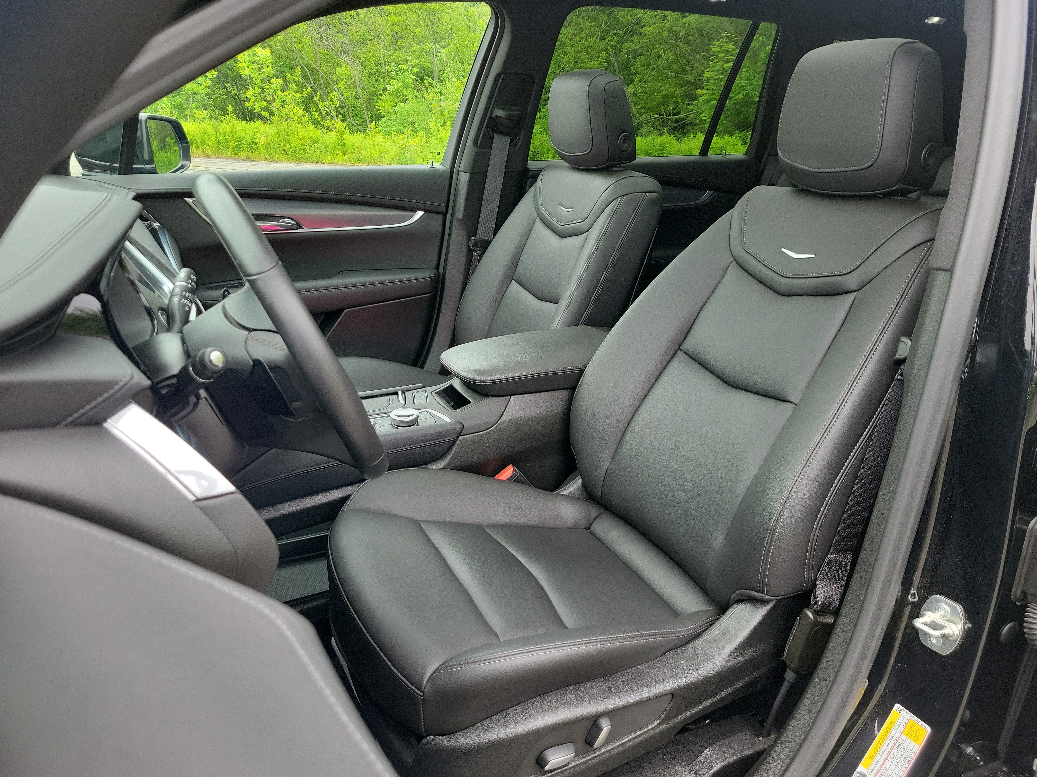 Certified 2024 Cadillac XT6 Luxury AWD/4WD image 14