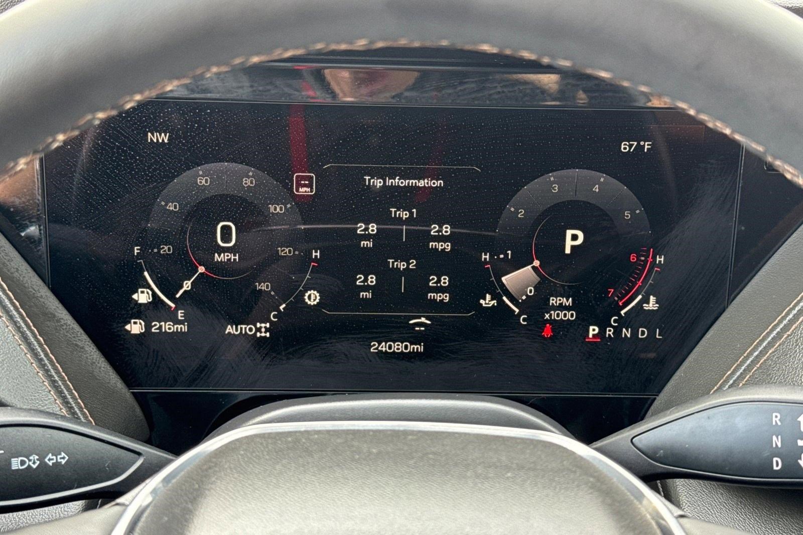 Used 2025 GMC Yukon AT4 AWD/4WD image 22