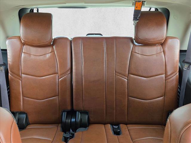 Used 2017 Cadillac Escalade Premium Luxury w/ LPO, Radiant Package image 21