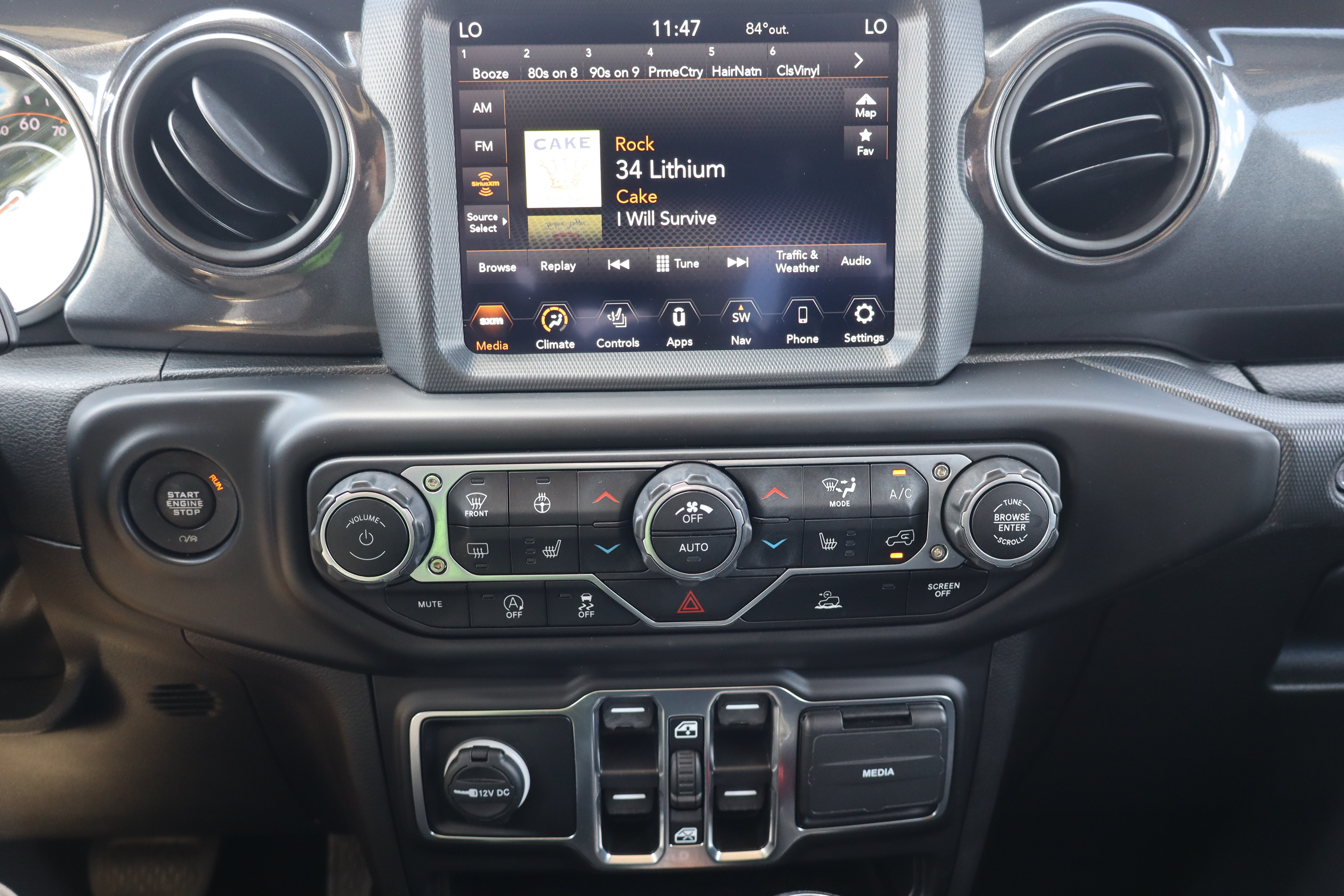 Used 2022 Jeep Gladiator Sport AWD/4WD image 17