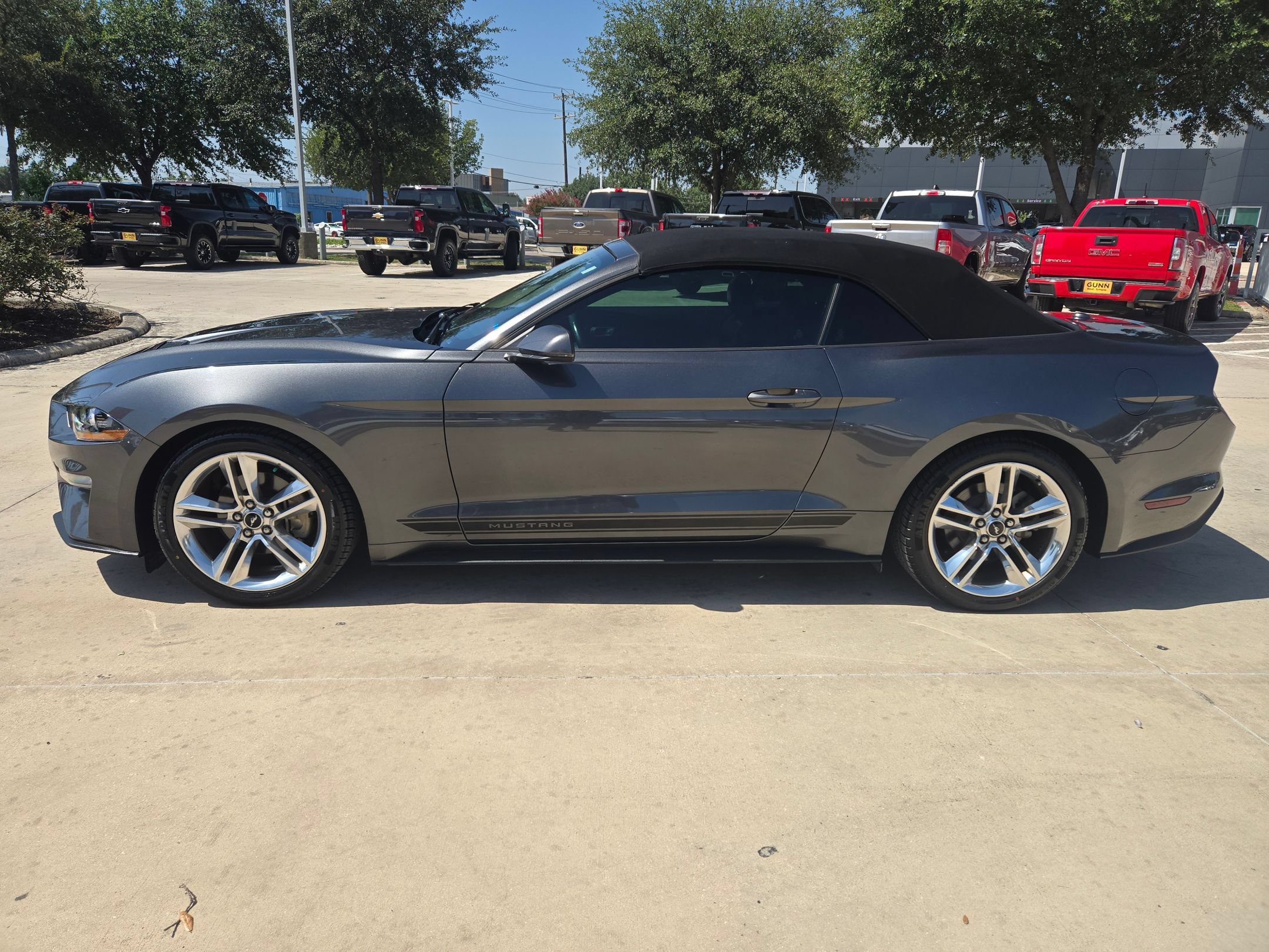 Used 2019 Ford Mustang Premium w/ Pony Package RWD image 6