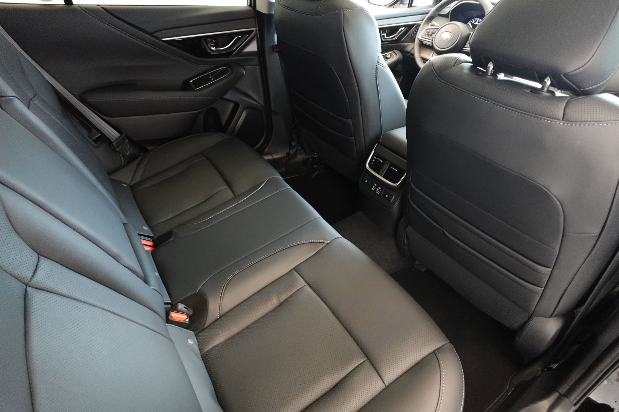 Used 2025 Subaru Outback Touring w/ Tech Package 2 image 27