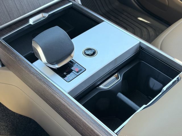 New 2026 Land Rover Range Rover SE image 9