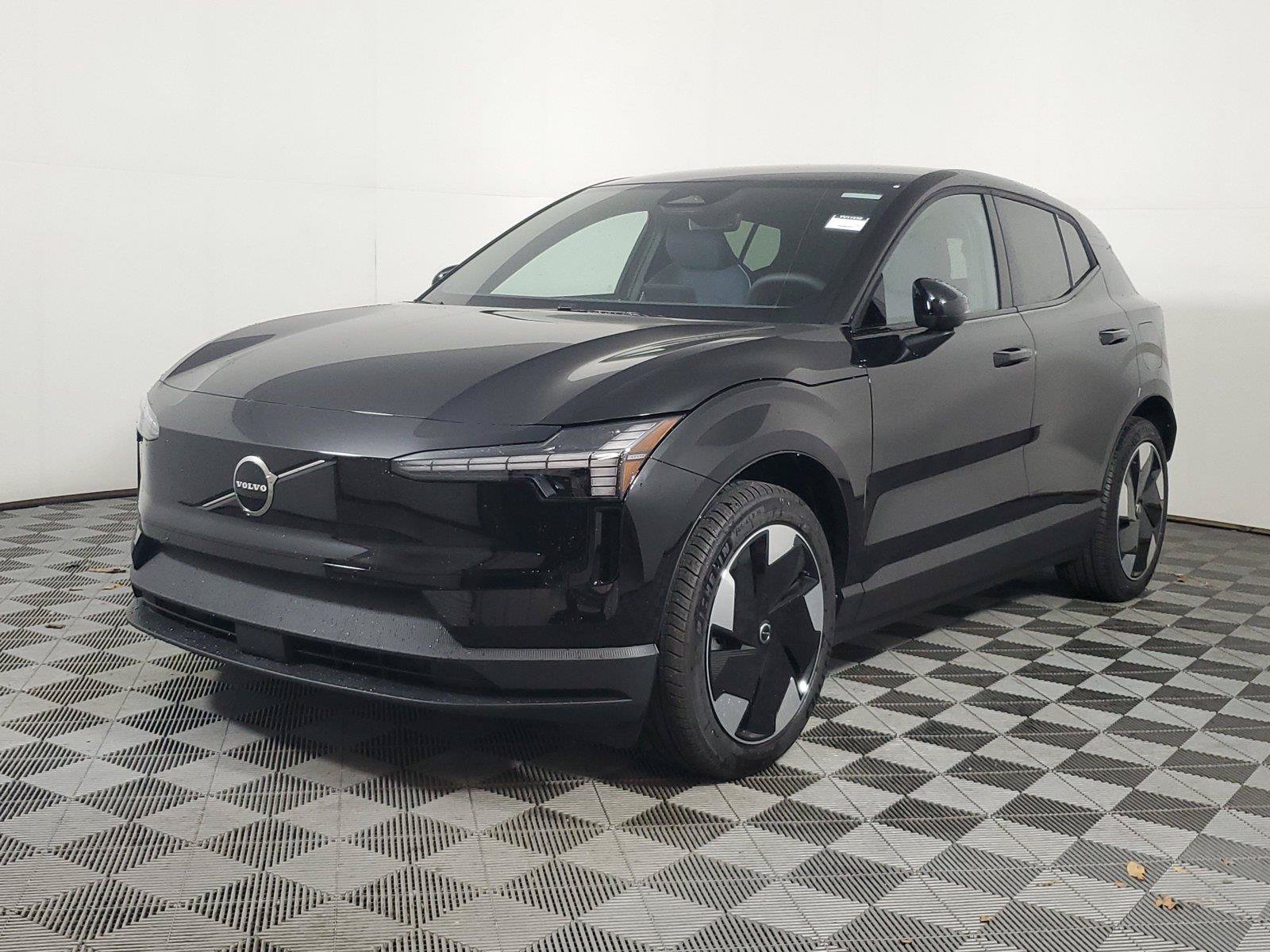 New 2026 Volvo EX30 Plus w/ Protection Package Premier AWD/4WD image 3
