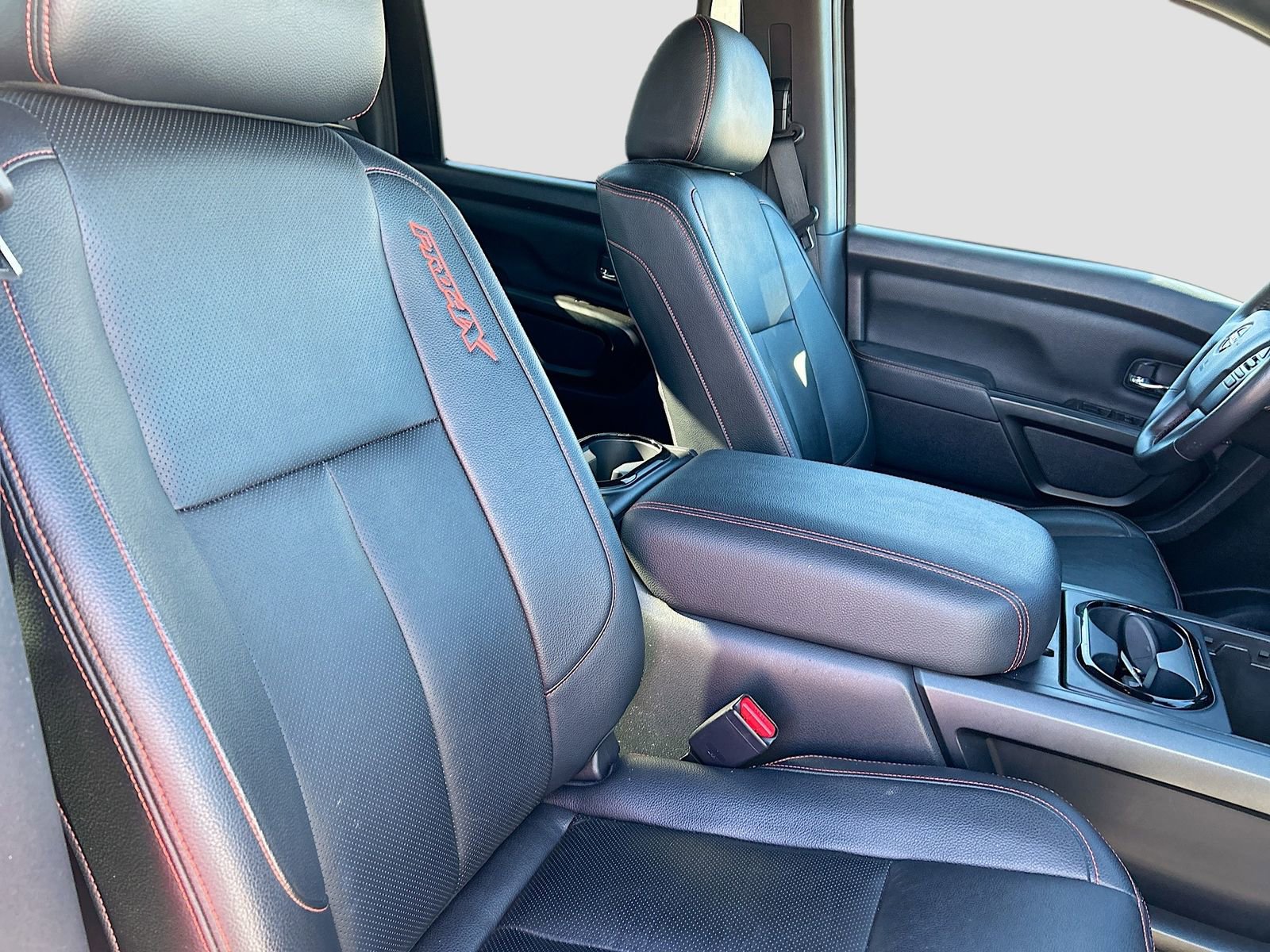 Used 2023 Nissan Titan PRO-4X w/ Pro-4x Convenience Package AWD/4WD image 29