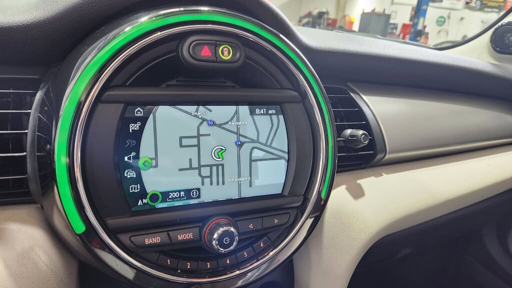 Used 2021 MINI Cooper SE w/ 6.5" Touchscreen Package FWD image 13