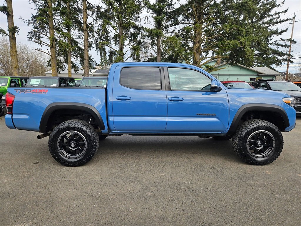 Used 2019 Toyota Tacoma TRD Off-Road image 8