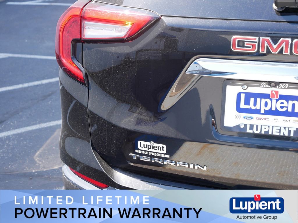 Used 2024 GMC Terrain SLT AWD/4WD image 6