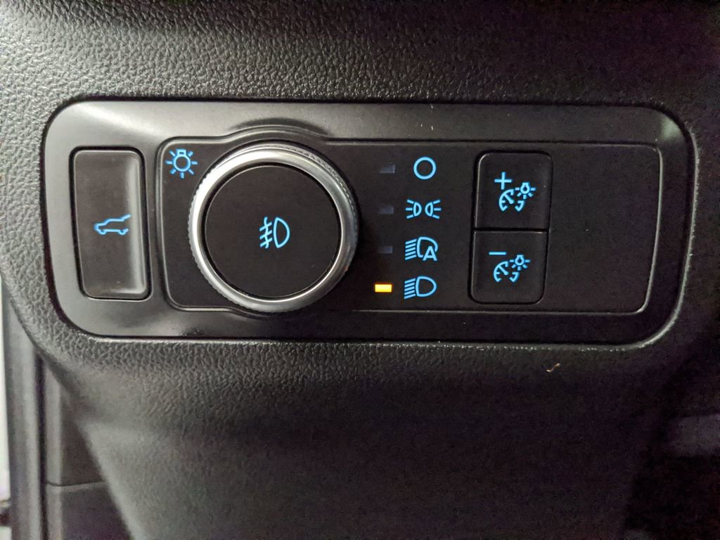 Used 2020 Ford Escape SEL image 15