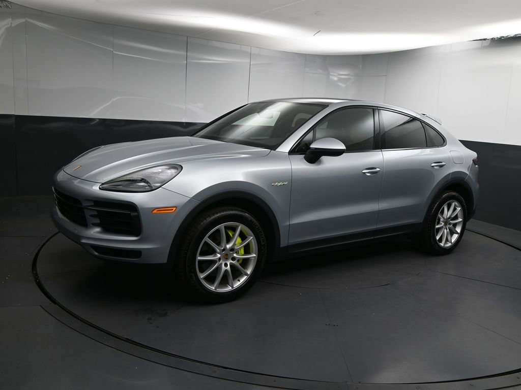 Used 2023 Porsche Cayenne Coupe image 1