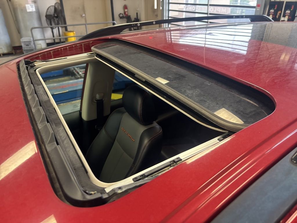 Used 2020 Nissan Pathfinder SL image 9