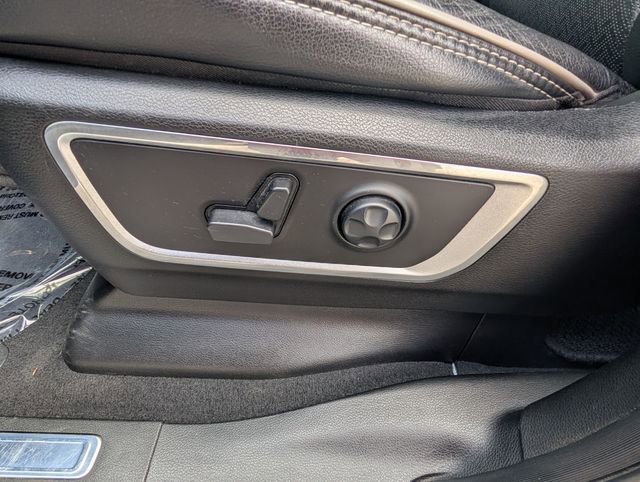 Used 2019 RAM 1500 Laramie AWD/4WD image 14