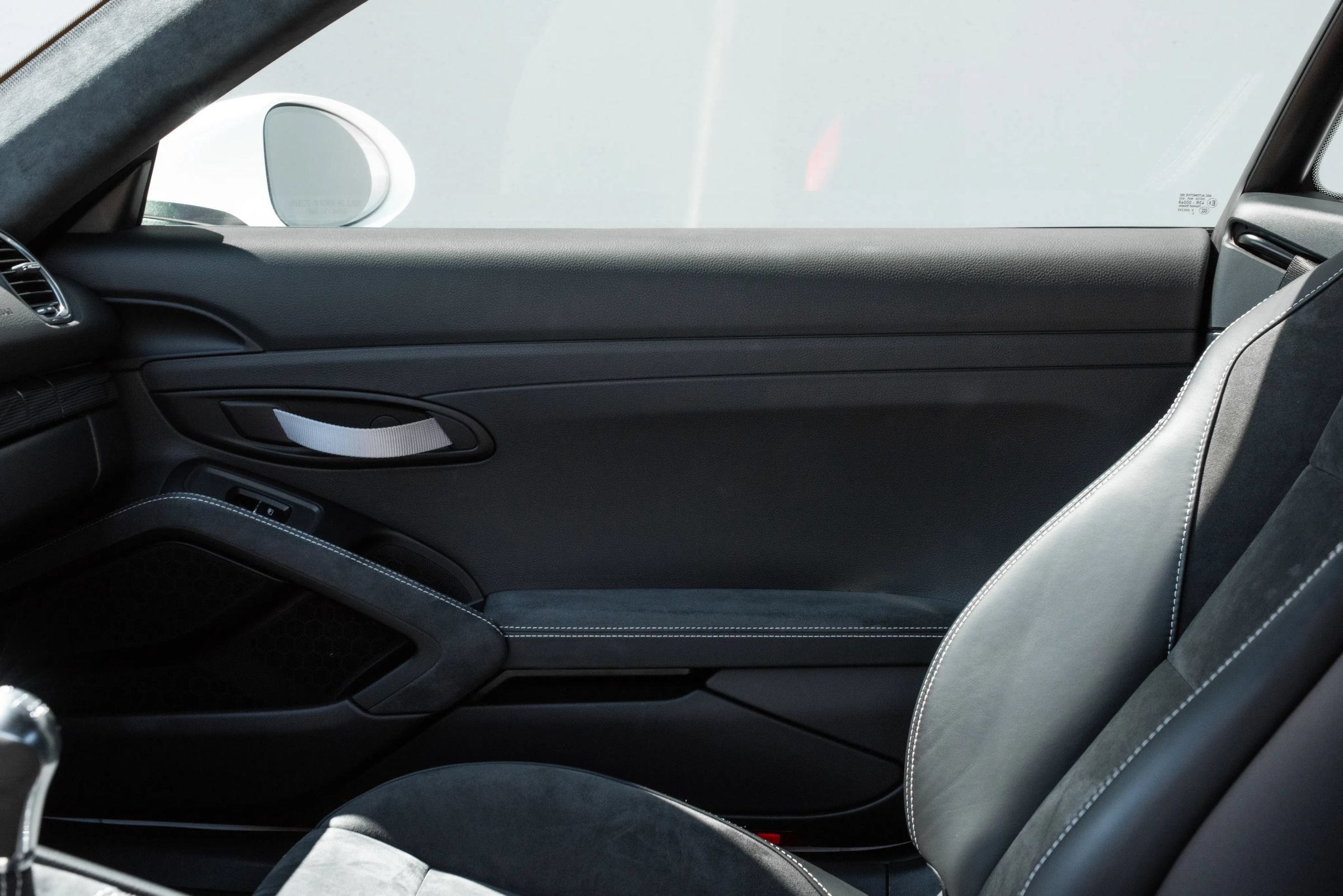 Used 2020 Porsche 718 Cayman GT4 RWD image 20