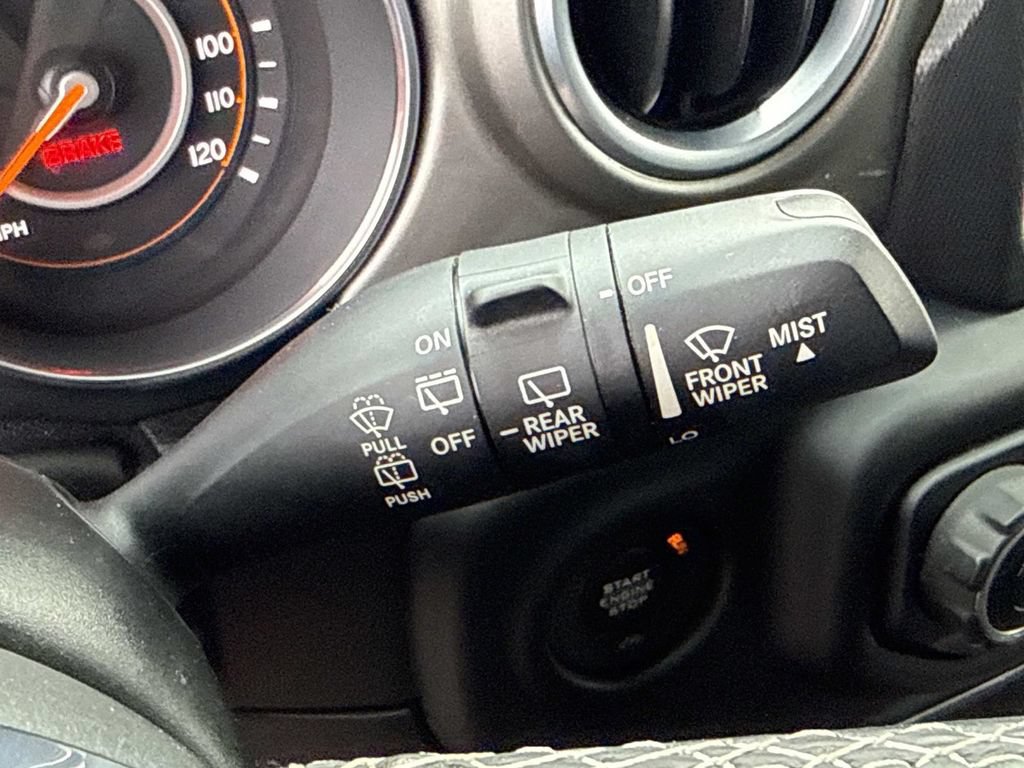 Used 2018 Jeep Wrangler Unlimited Sahara AWD/4WD image 21