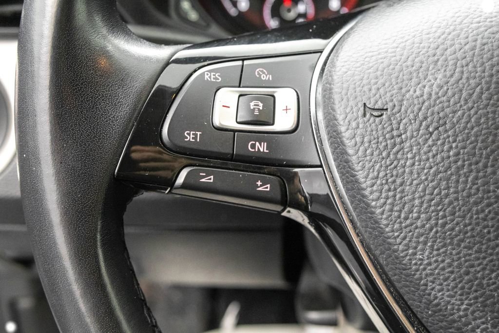 Used 2020 Volkswagen Passat 2.0T SE image 15