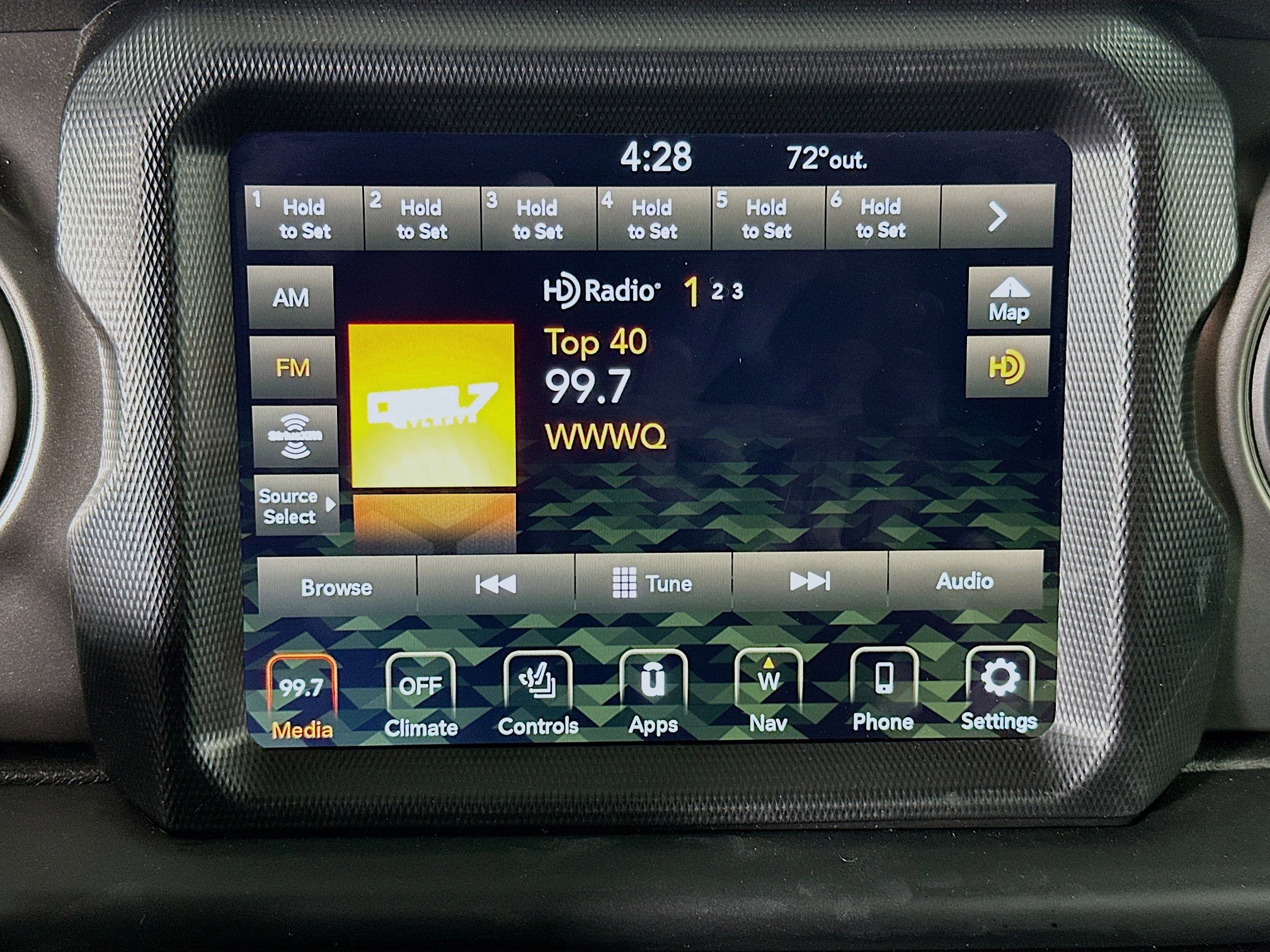 Used 2023 Jeep Wrangler Unlimited w/ Sun & Screen Package AWD/4WD image 21