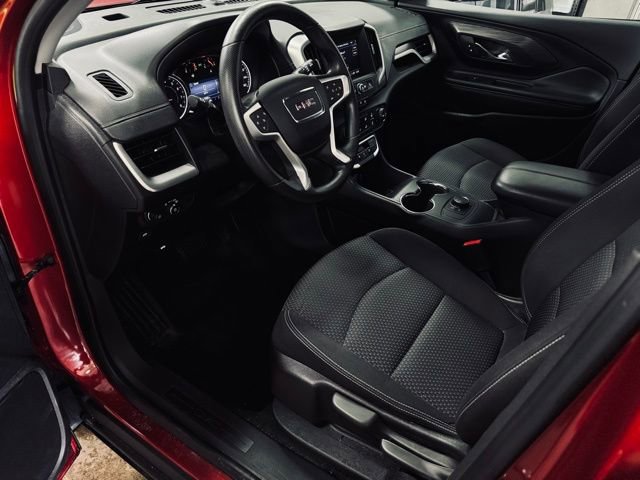 Used 2024 GMC Terrain SLE image 17