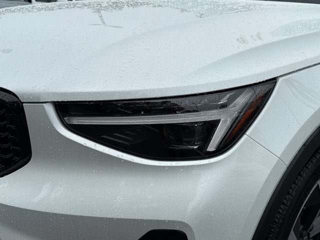 Used 2026 Volvo XC40 B5 Plus AWD/4WD image 9