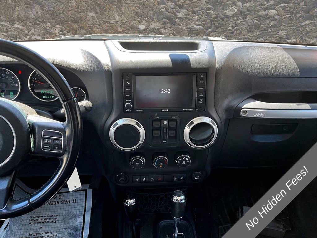 Used 2018 Jeep Wrangler Unlimited Sahara w/ Dual Top Group AWD/4WD image 6