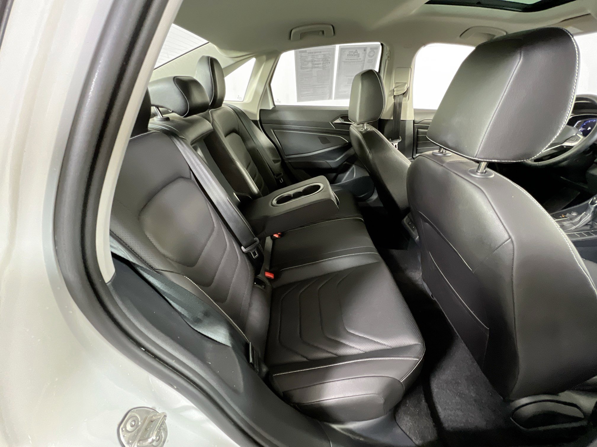 Used 2023 Volkswagen Jetta SEL image 27