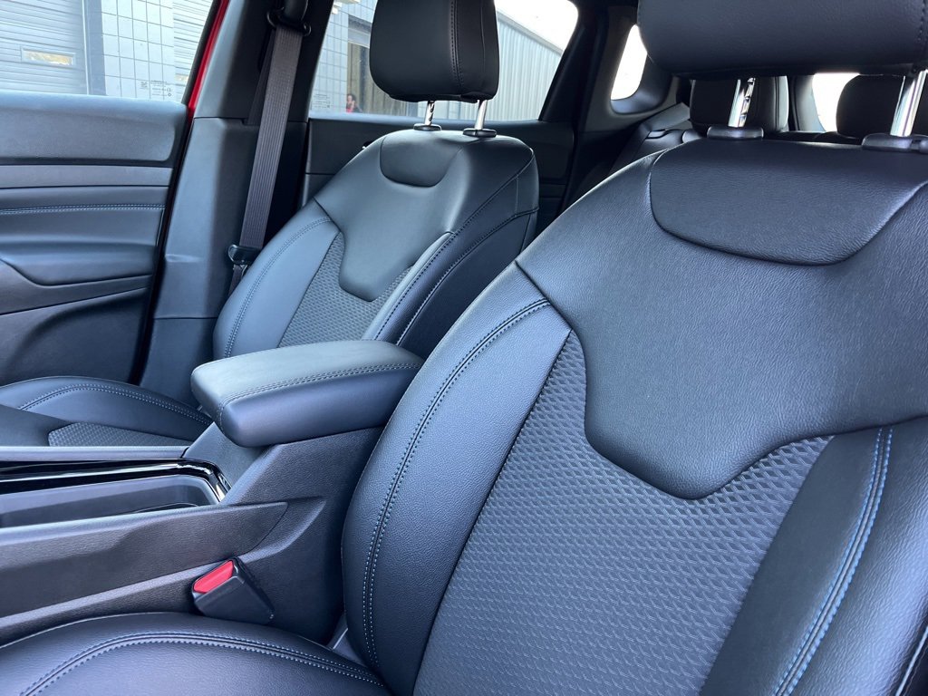New 2026 Jeep Compass Latitude image 18