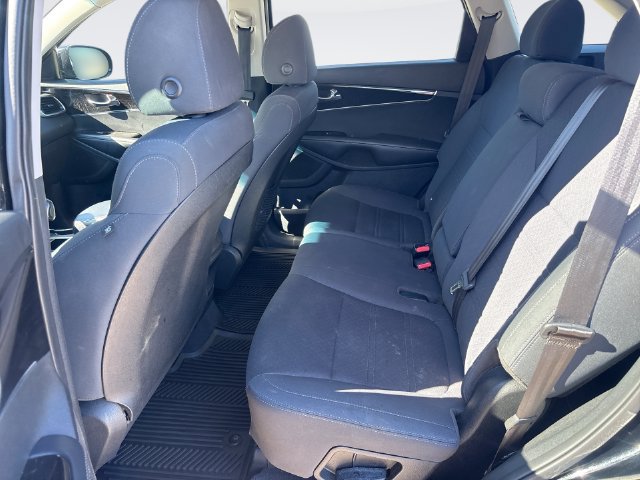 Used 2019 Kia Sorento L FWD image 21