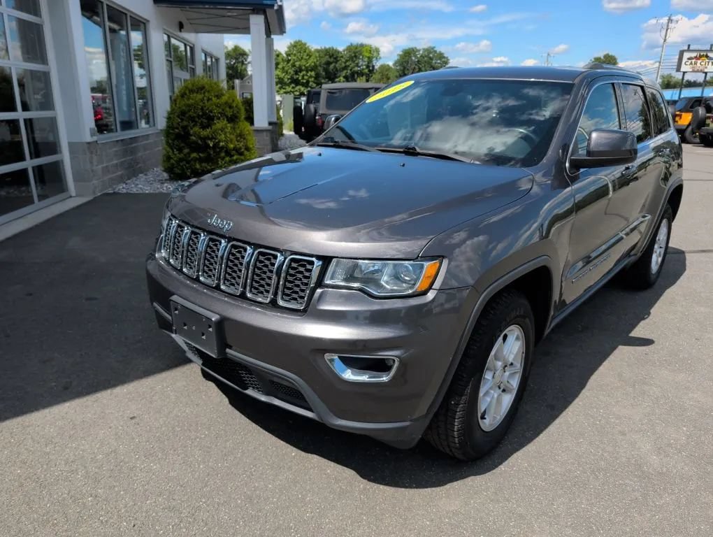 Used 2018 Jeep Grand Cherokee Laredo AWD/4WD image 21