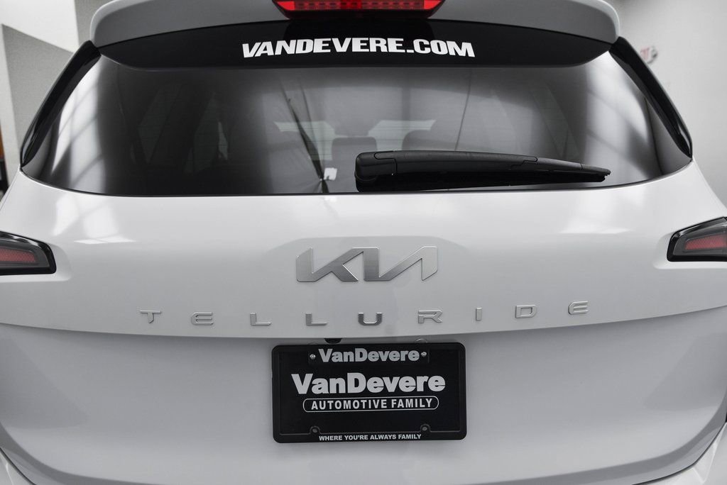 Used 2025 Kia Telluride EX image 8