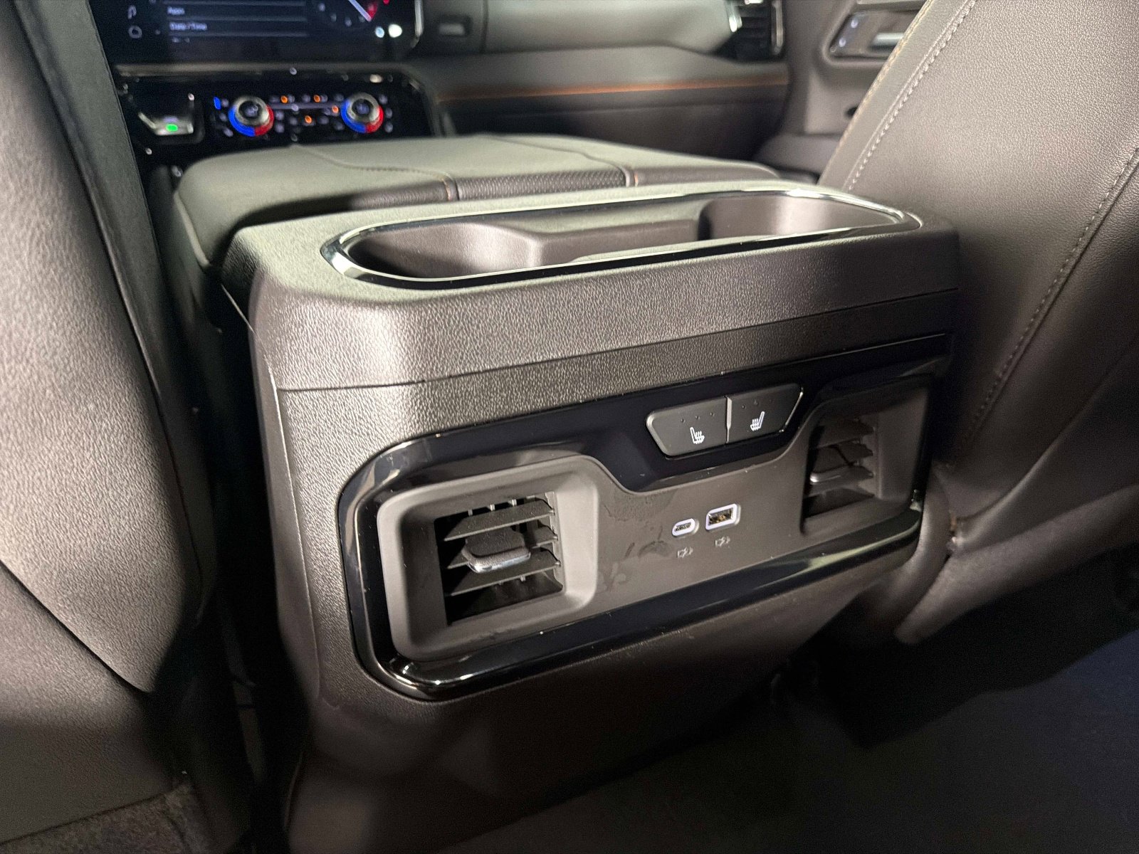 Used 2024 GMC Sierra 1500 AT4 w/ Technology Package AWD/4WD image 35