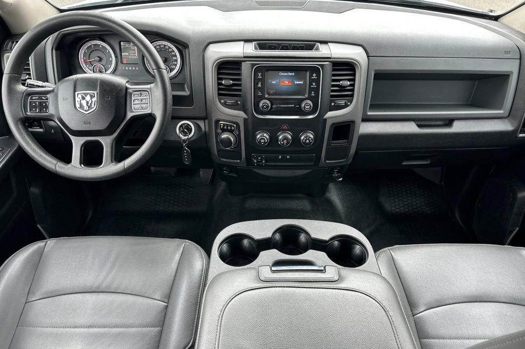 Used 2018 RAM 1500 Tradesman w/ Chrome Appearance Group RWD image 14