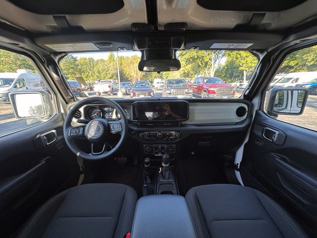Used 2025 Jeep Wrangler Unlimited Sport S 4xe w/ Convenience Group AWD/4WD image 2