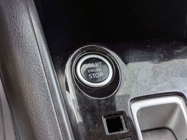 Used 2022 Nissan Versa SV FWD image 25