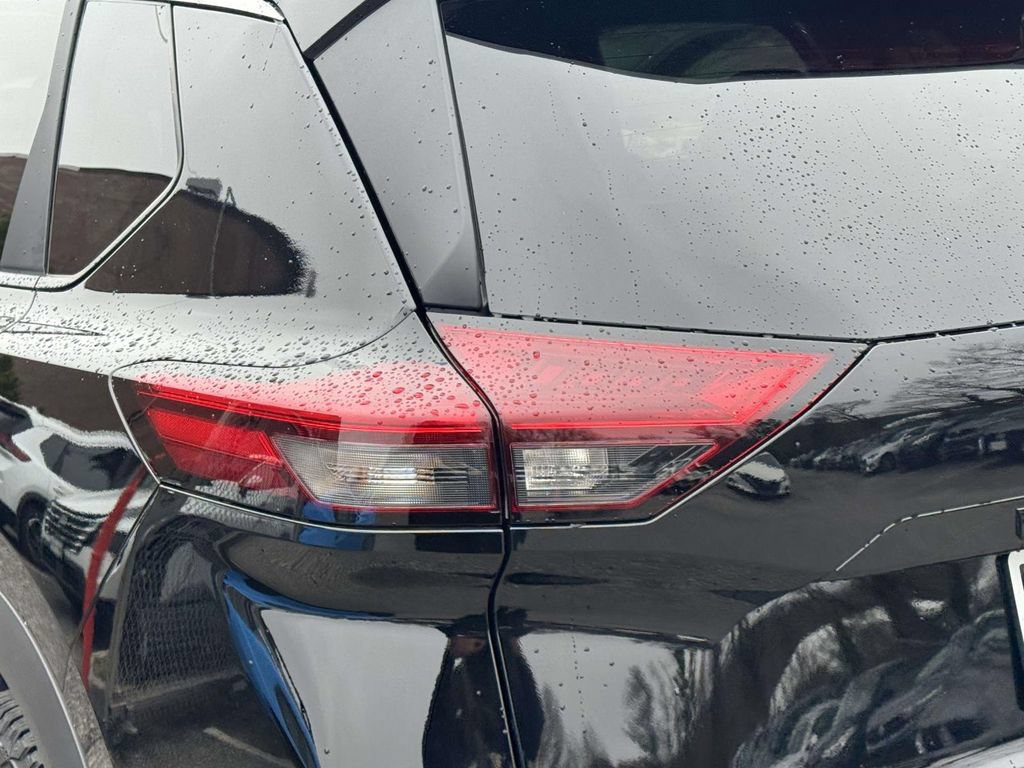Certified 2025 Nissan Rogue SV w/ Rock Creek Premium Package AWD/4WD image 9