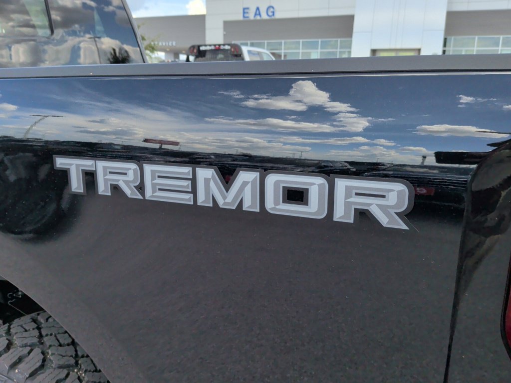 New 2027 Ford F250 Lariat w/ Tremor Off-Road Package AWD/4WD image 43